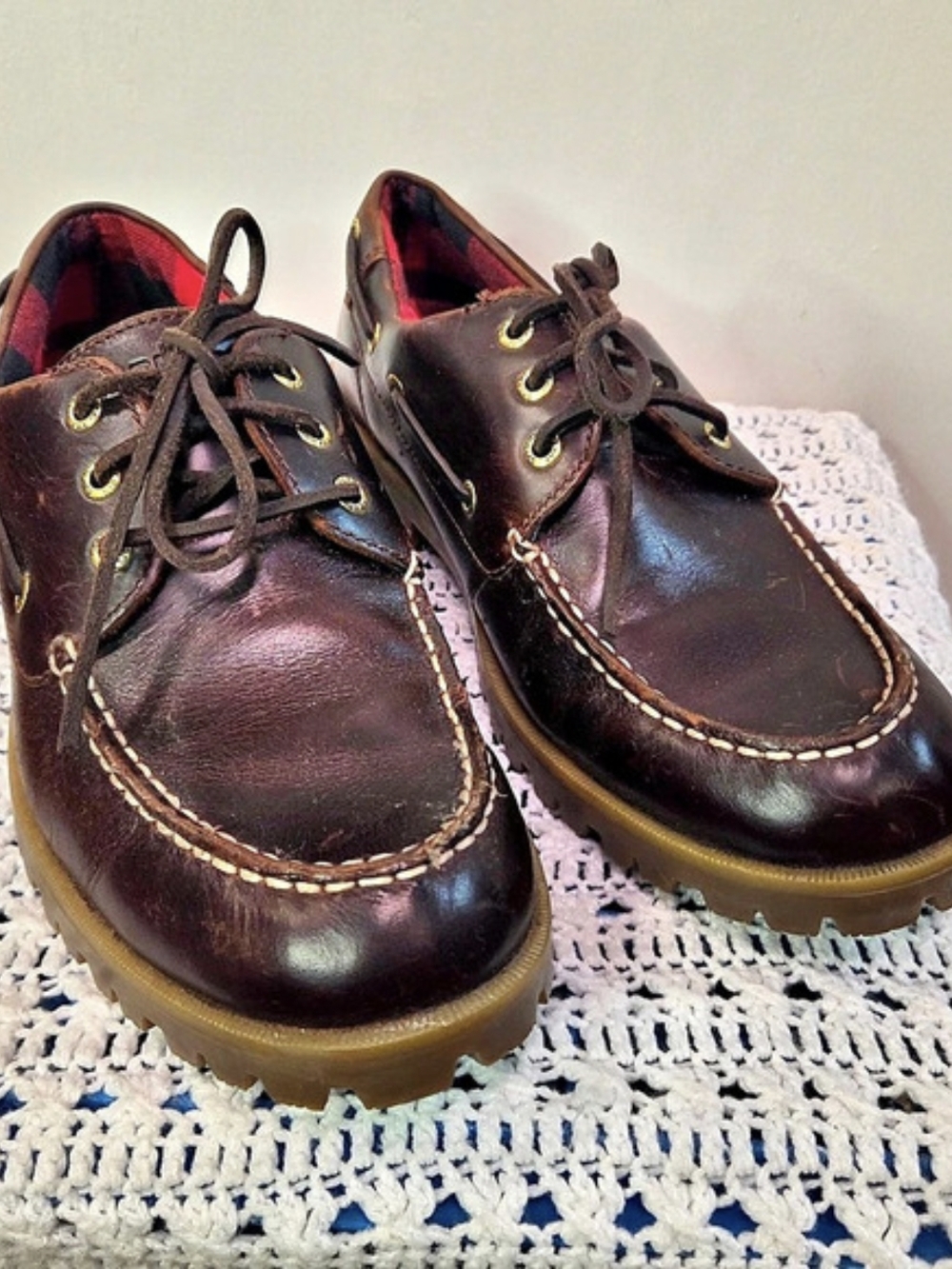 Sperry Authentic Original Lug Boat Shoe with Plaid Lining Lug Boat Shoe Brown US